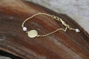 18k Gold plated bracelet with pearl stones