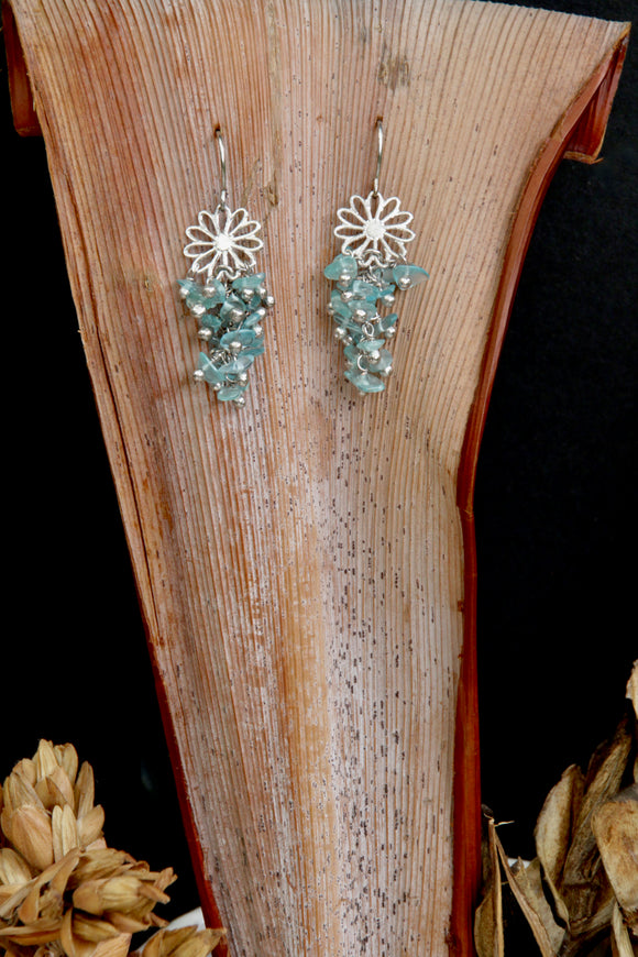 18K Rhodium plated earrings w/ aquamarine stone